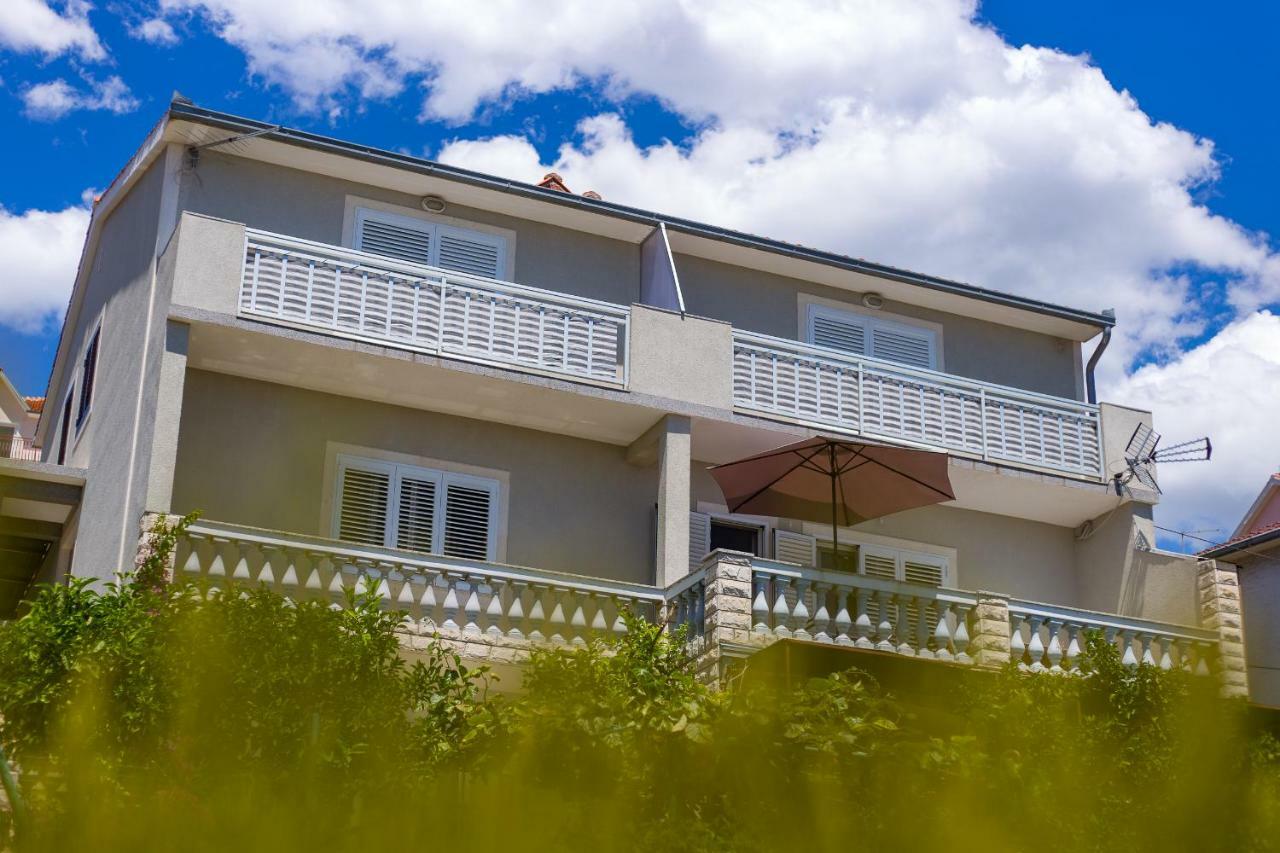 Apartments Rose Trogir Exterior photo